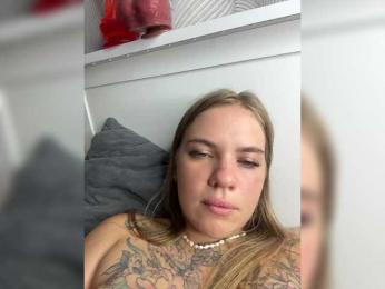 -Tiki-Riki- bongacams stream image