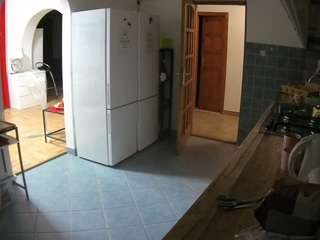 voyeurcam-julmodels-kitchen camsoda stream image