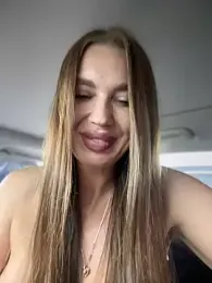 Emma_Catt stripchat stream image