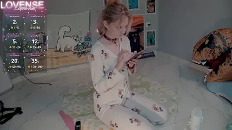 Careful_i_bite stripchat stream image