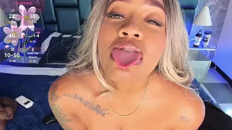 riri_brunnete stripchat stream image