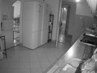 voyeurcam-julmodels-kitchen camsoda stream image