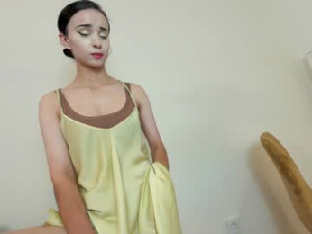 ehotlovea chaturbate stream image