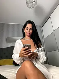 _adelle stripchat stream image