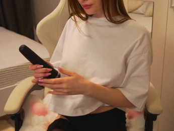 AliceCost bongacams stream image