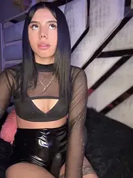 Laura-Khalifa stripchat stream image