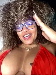 riri_brunnete stripchat stream image