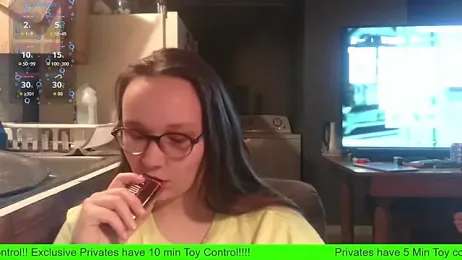 TurtleLady420 stripchat stream image