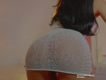 nicolle_mitchelle chaturbate stream image