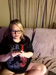 ChubbyBubs stripchat stream image