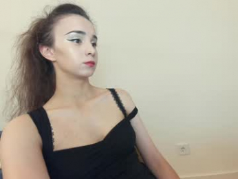 ehotlovea chaturbate stream image