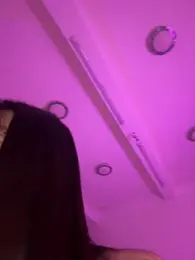 Queen_2k6 stripchat stream image