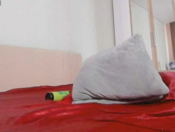 sweetyvikki bongacams stream image