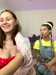 HotCaramellsTV stripchat stream image