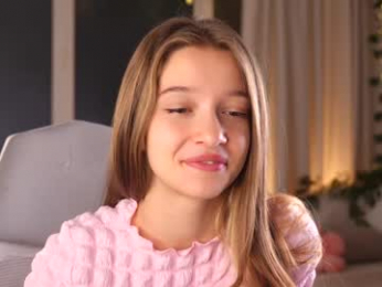 little_poetry chaturbate stream image