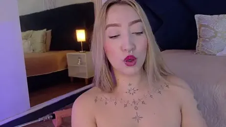 MollyCruz stripchat stream image