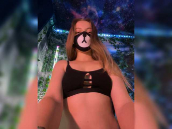 -Summer- bongacams stream image