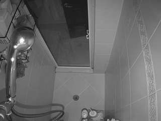 voyeurcam-baileybase-shower camsoda stream image