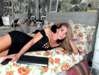 Aurora108 bongacams stream image