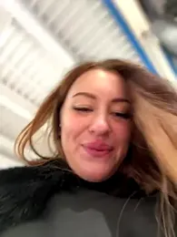 AndreaMood stripchat stream image