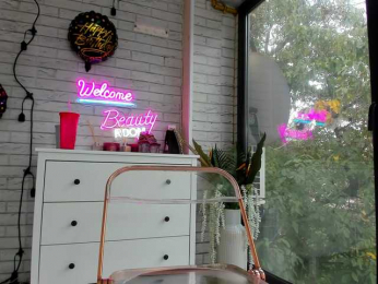 BritneyCharm bongacams stream image