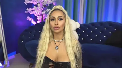 GoldenAmber stripchat stream image