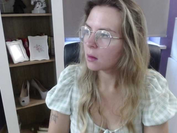 Soft-Zoey bongacams stream image