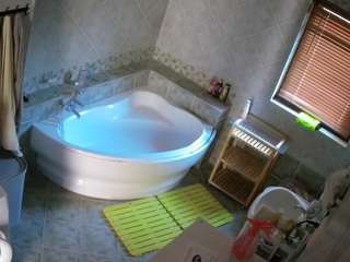 voyeurcam-julmodels-bath-1st-2 camsoda stream image