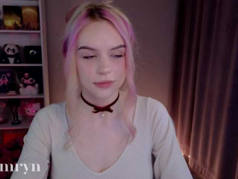 fymryn bongacams stream image