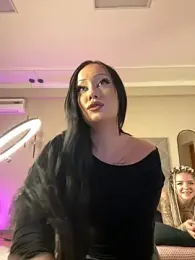 RollingGirls stripchat stream image