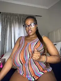 Bustygoddess32 stripchat stream image