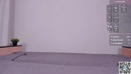 emmelieflorence stripchat stream image