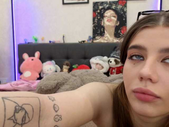 dolly-ll bongacams stream image