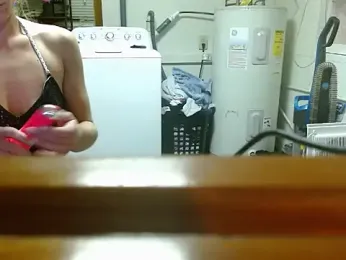 missymilf stripchat stream image