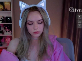 fymryn bongacams stream image