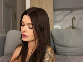 Oops_kiraa bongacams stream image