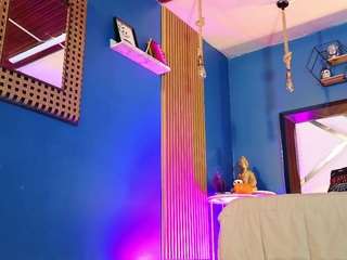 lady-brownn camsoda stream image