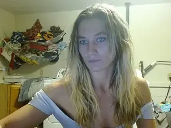 missymilf stripchat stream image