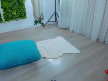 zinasquirts chaturbate stream image