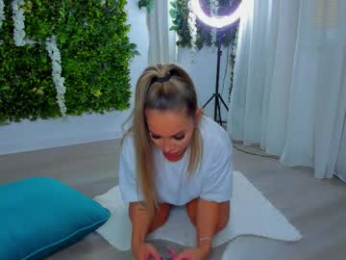 zinasquirts chaturbate stream image