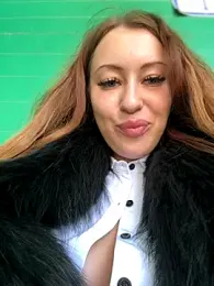 AndreaMood stripchat stream image