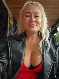 MILFBARBY stripchat stream image