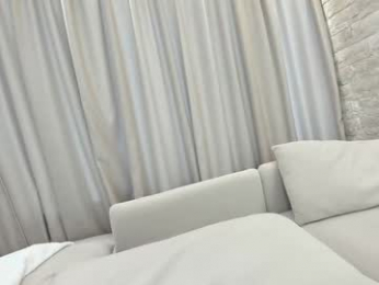 ehotlovea chaturbate stream image