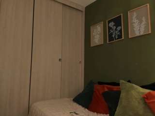 karlyee camsoda stream image