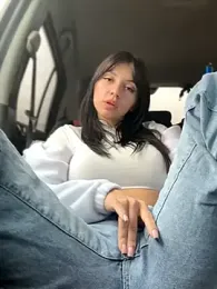 JulliaVegas stripchat stream image