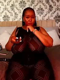 Thasha8 stripchat stream image