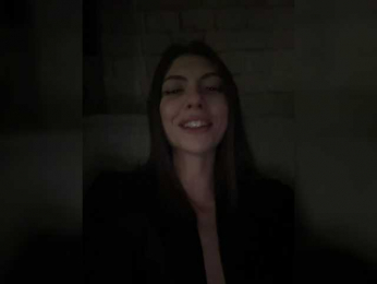 Roxysh bongacams stream image