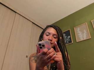 karlyee camsoda stream image