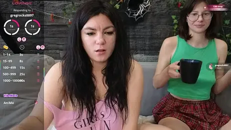 Vika_loves_you stripchat stream image