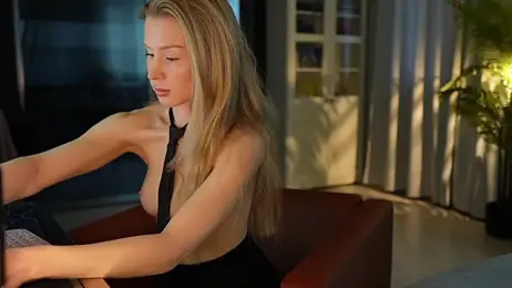 seeunexttime0 stripchat stream image